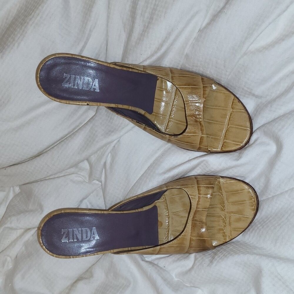 Zinda of Spain Beige Tan Croc-skin Pattern Sandals / Slides with Heels - 7 - Picture 4 of 6